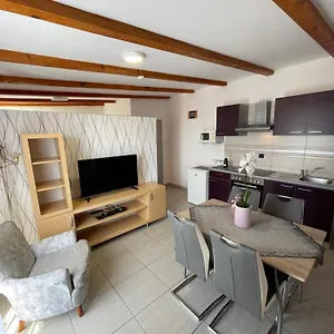 apartman-sertic-nenad-rovinj.in-istria.net/